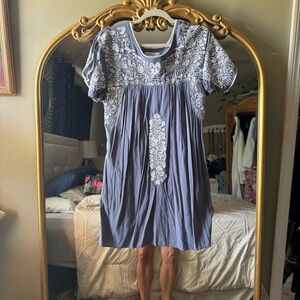 Buddy basics embroidered line dress size medium, like new